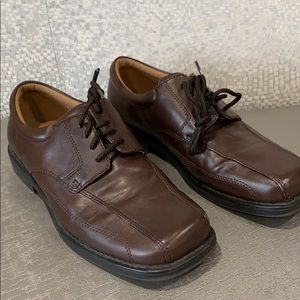 Boy’s dress shoes, size 3